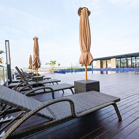 Lovina 1615 At Pollux Meisterstadt Batam Экстерьер фото