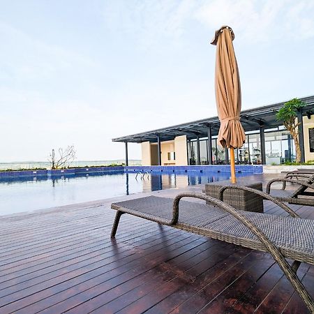 Lovina 1615 At Pollux Meisterstadt Batam Экстерьер фото