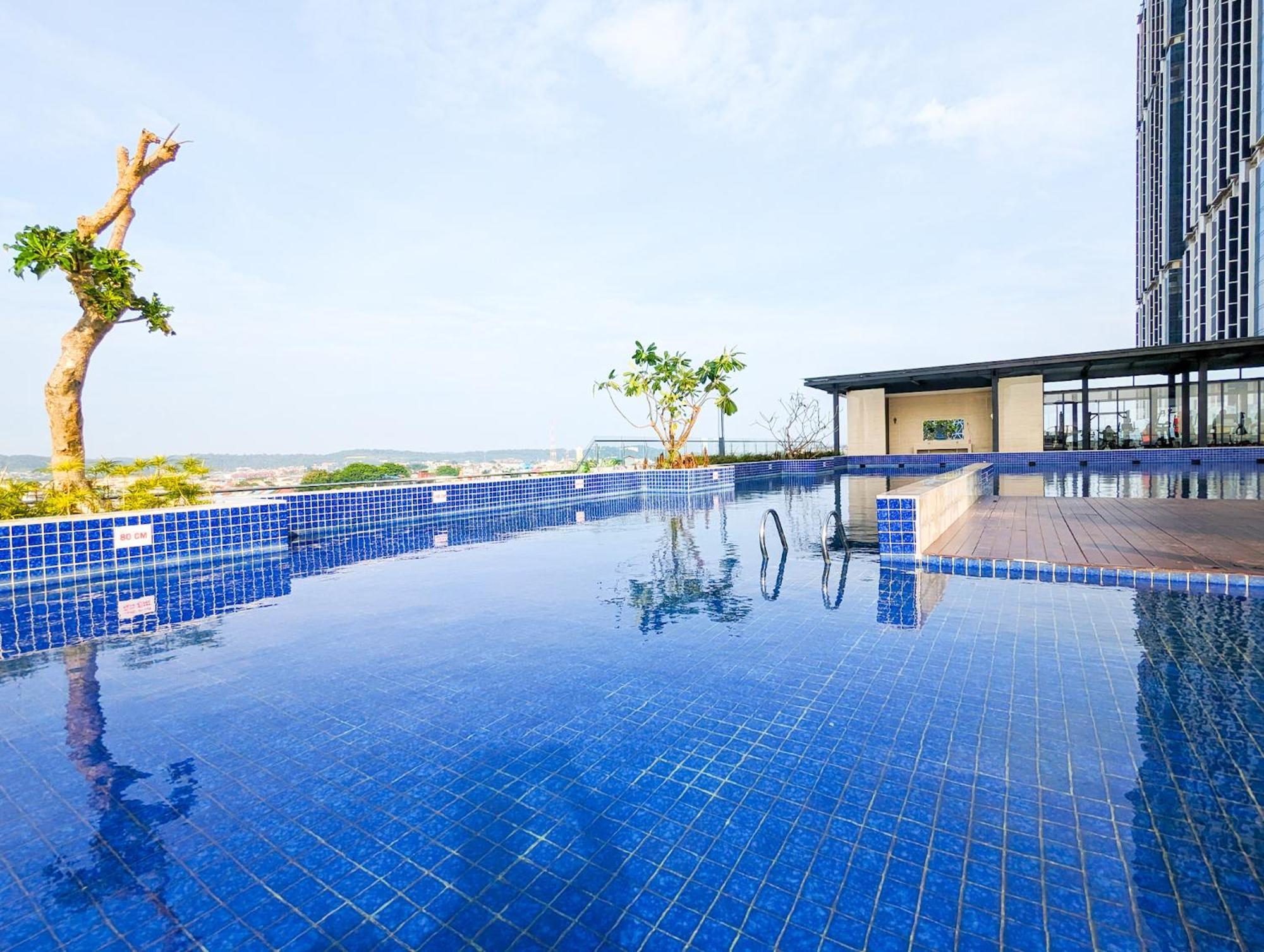 Lovina 1615 At Pollux Meisterstadt Batam Экстерьер фото